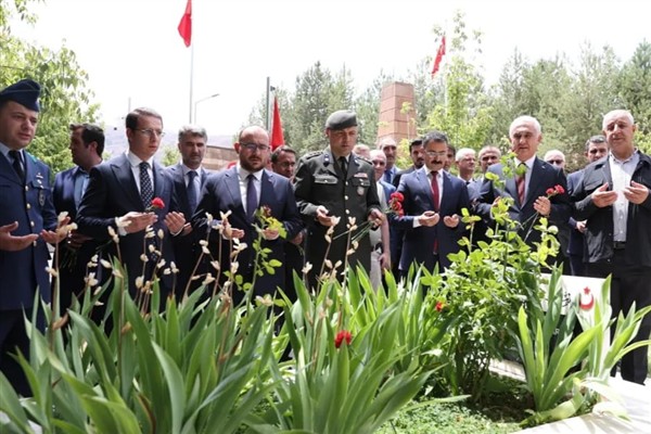Muş’ta 15 Temmuz şehitleri anıldı<