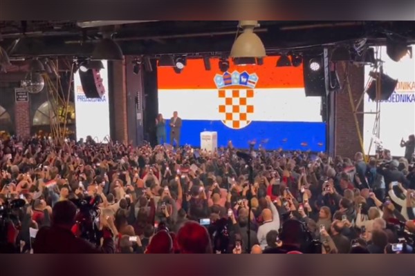 Hırvatistan'ın görevdeki devlet başkanı seçim zaferini ilan etti
