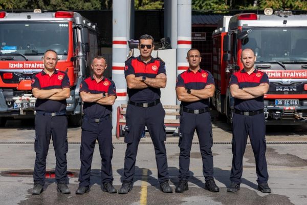 İzmir depreminin kahramanları 6 yıl önce yaşadıklarını unutamıyor