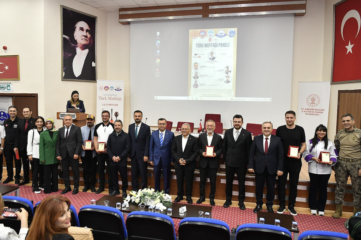Büyükkılıç, Asırlık Tariflerle Türk Mutfağı programına katıldı<