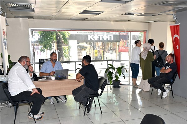 Yalova Belediyesi İstihdam Ofisi 434 kişiyi işe yerleştirdi<