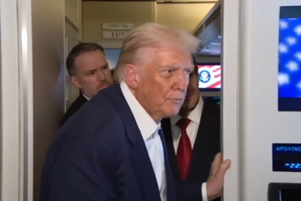  Trump, yaşlanma endişelerine rağmen sağlığının 'mükemmel' olduğunu söyledi<