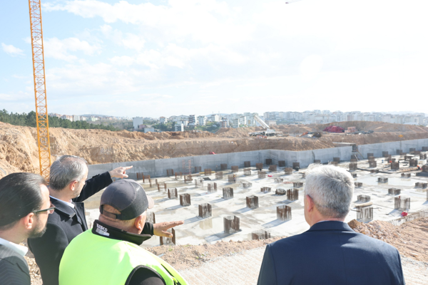 Başkan Çiftçi: Çayırova Devlet Hastanesi inşaatı hızla devam ediyor<