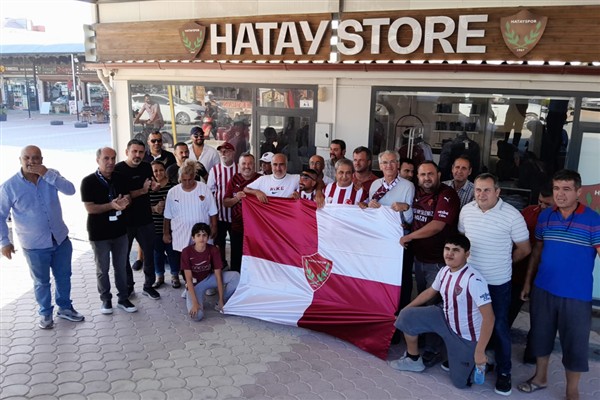 Hatayspor’da taraftarlardan istifa çağrısı<