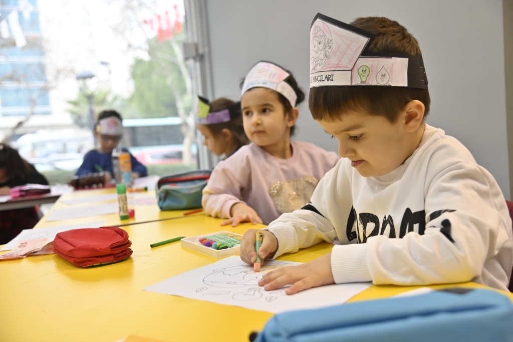 Manisa’da Çocuk Kültür ve Sanat Merkezlerinde yeni dönem kayıtları sürüyor