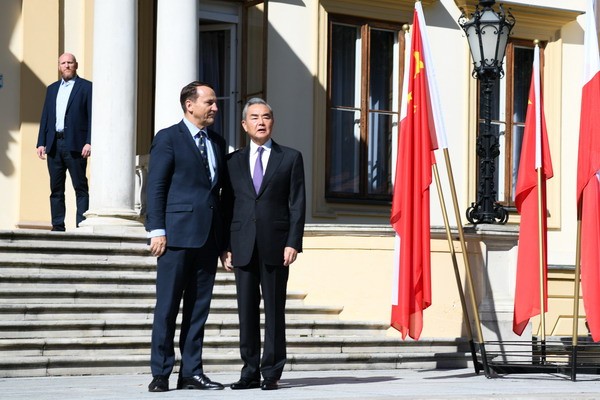 Çin Dışişleri Bakanı Wang Yi Polonya’da temaslarda bulundu<