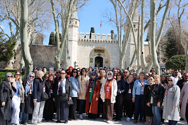 Küçükçekmece’de ücretsiz kültür gezileri sürüyor<