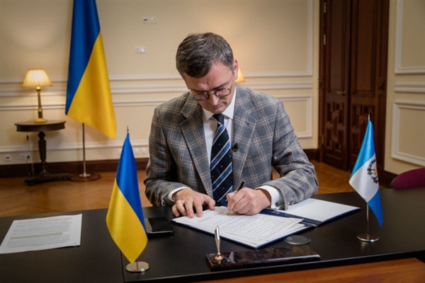 Kuleba: “AB, Ukrayna'ya yaklaşık 170 bin mermi göndermeyi planlıyor”