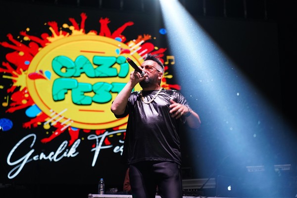 Selin Geçit ve Ragga Oktay, GaziFest'te sahne aldı<