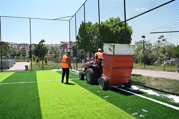 Mamak Belediyesi’nden spor tesislerinde bakım ve onarım çalışması