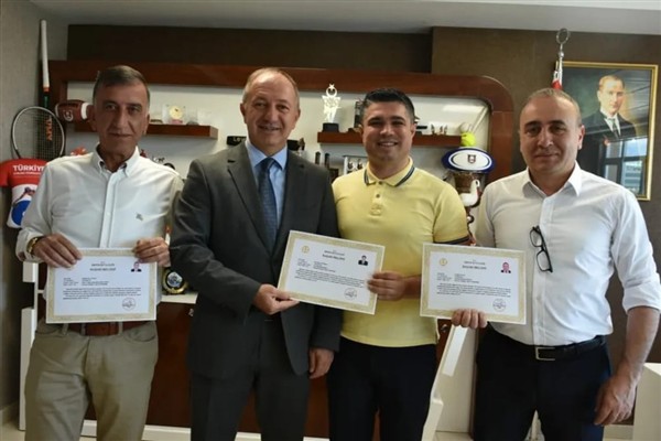 Gençlik ve Spor İl Müdürlüğü personeline başarı belgesi<