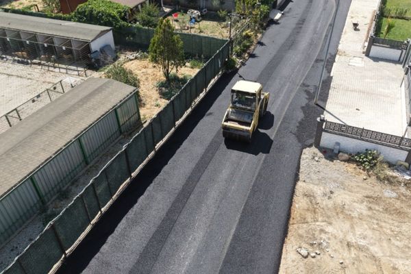 Umurbey’de 2 bin 700 ton asfalt serildi<