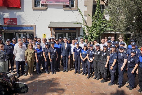 Bodrum Belediyesi'nden zabıta personellerinin ailelerine ziyaret<