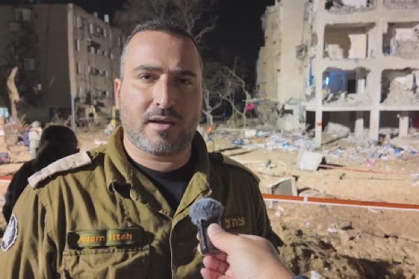 İran’ın füze saldırıları sonucu Arad ve Dimona'da 175 kişi yaralandı<