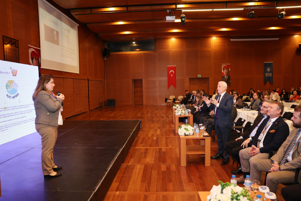 Bursa'da ‘Hava Kirliliği ve Çevresel Etkileri Paneli’ düzenlendi<