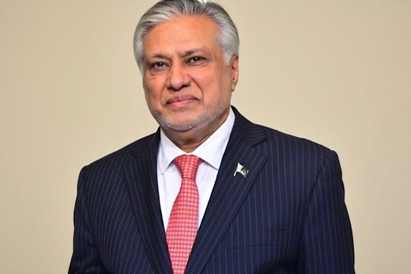 Dar: İran heyeti İslamabad görüşmelerinin ardından Pakistan’dan ayrıldı