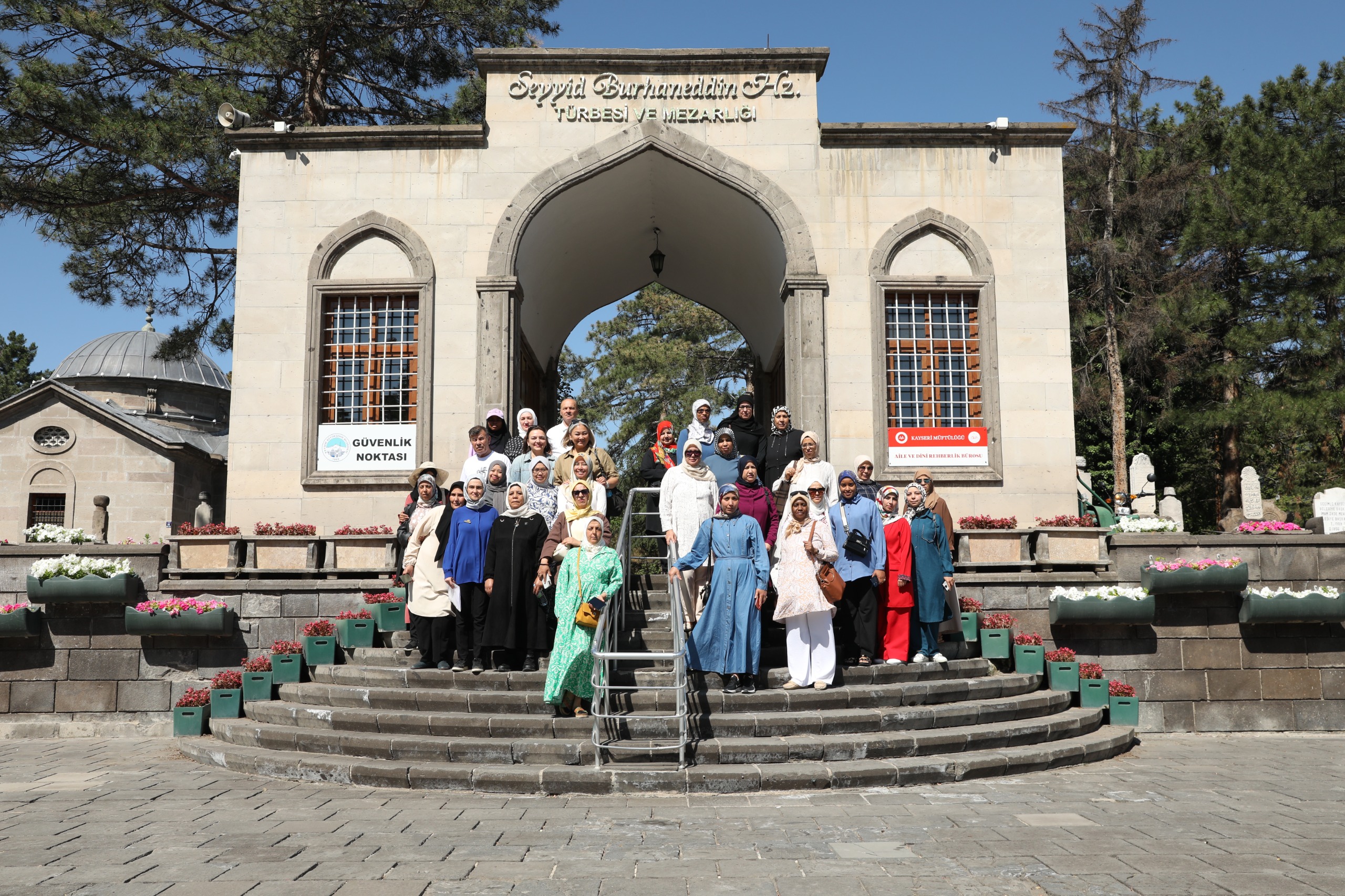 KAYMEK, 9 ülkeden gelen kursiyer konuklarına Kayseri'yi tanıttı<