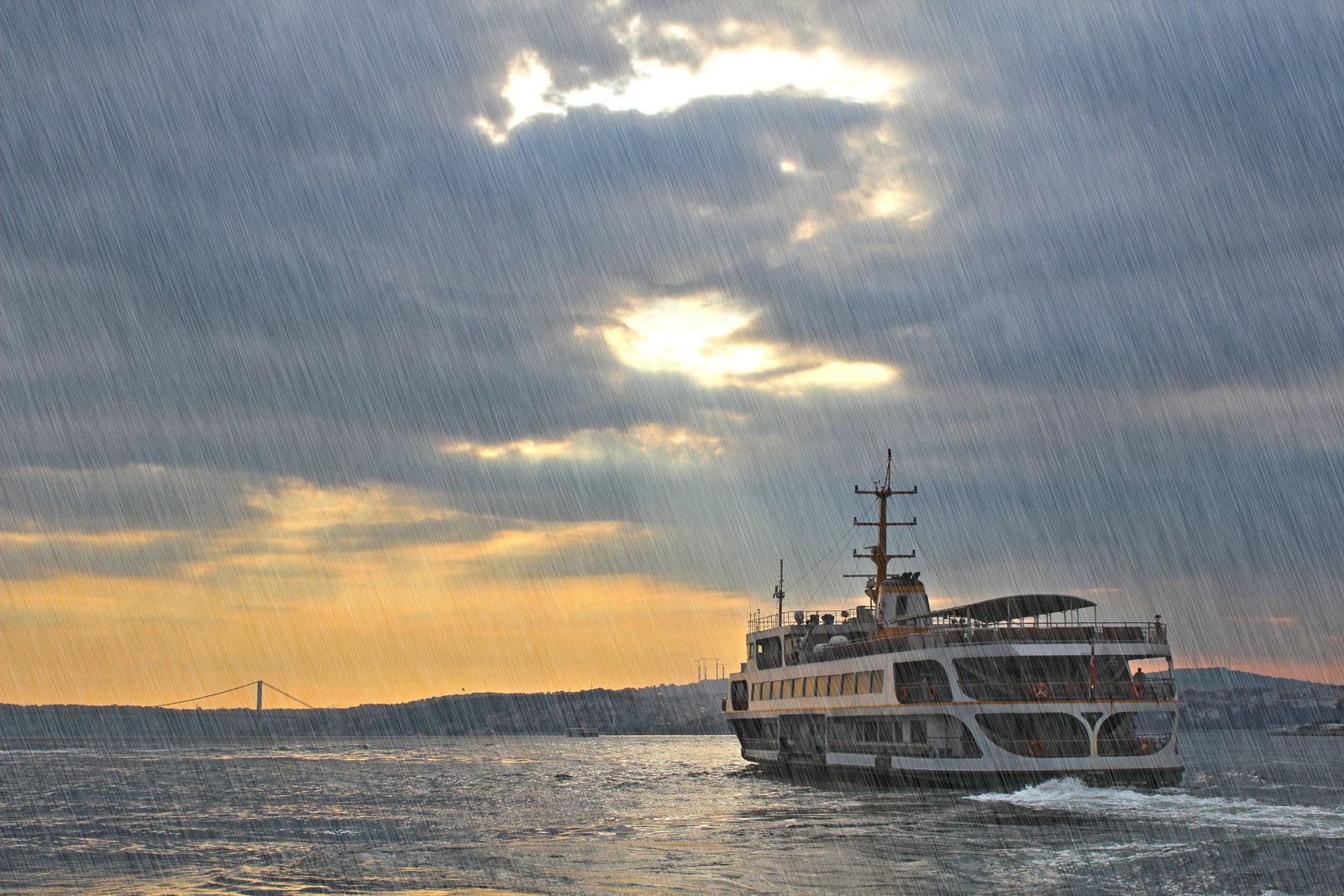 AKOM'dan İstanbul için sağanak yağmur uyarısı<