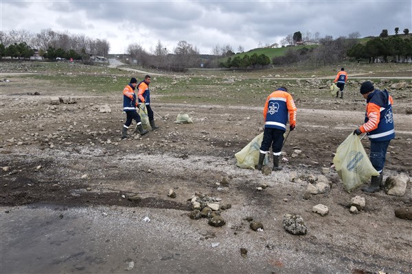 İBB, barajlardaki atıkları temizliyor