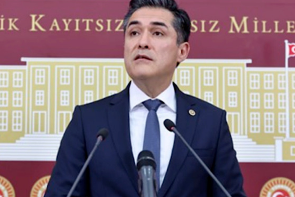 Kavuncu: Mehmet Şimşek’in ekonomi programı çökmüştür