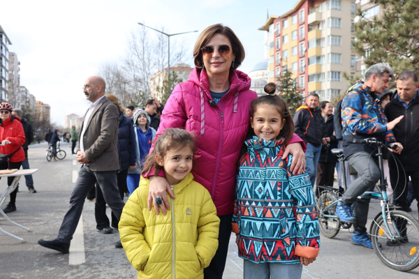 Başkan Ünlüce: Eskişehir’e nefes aldırmaya devam edeceğiz<