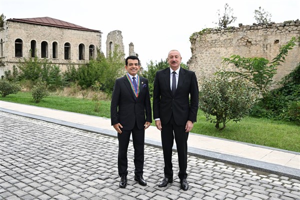 Aliyev, ICESCO Genel Direktörü Melik'i kabul etti<