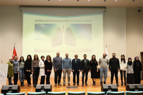 Düzce’de “Bağımlılıktan Özgürlüğe, Tütünsüz Yaşam” konferansı düzenlendi