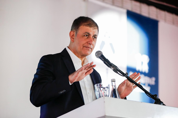 Başkan Tugay: İtfaiyecilik; cesaret, sabır, fedakârlık ve umudun mesleğidir<