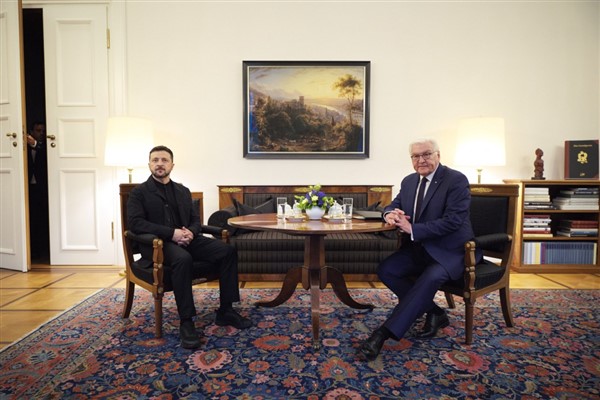 Zelenski, Almanya Cumhurbaşkanı Steinmeier ile görüştü<