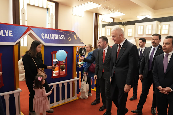 Bakan Ersoy “Külliye’de Ramazan” etkinliklerine katıldı