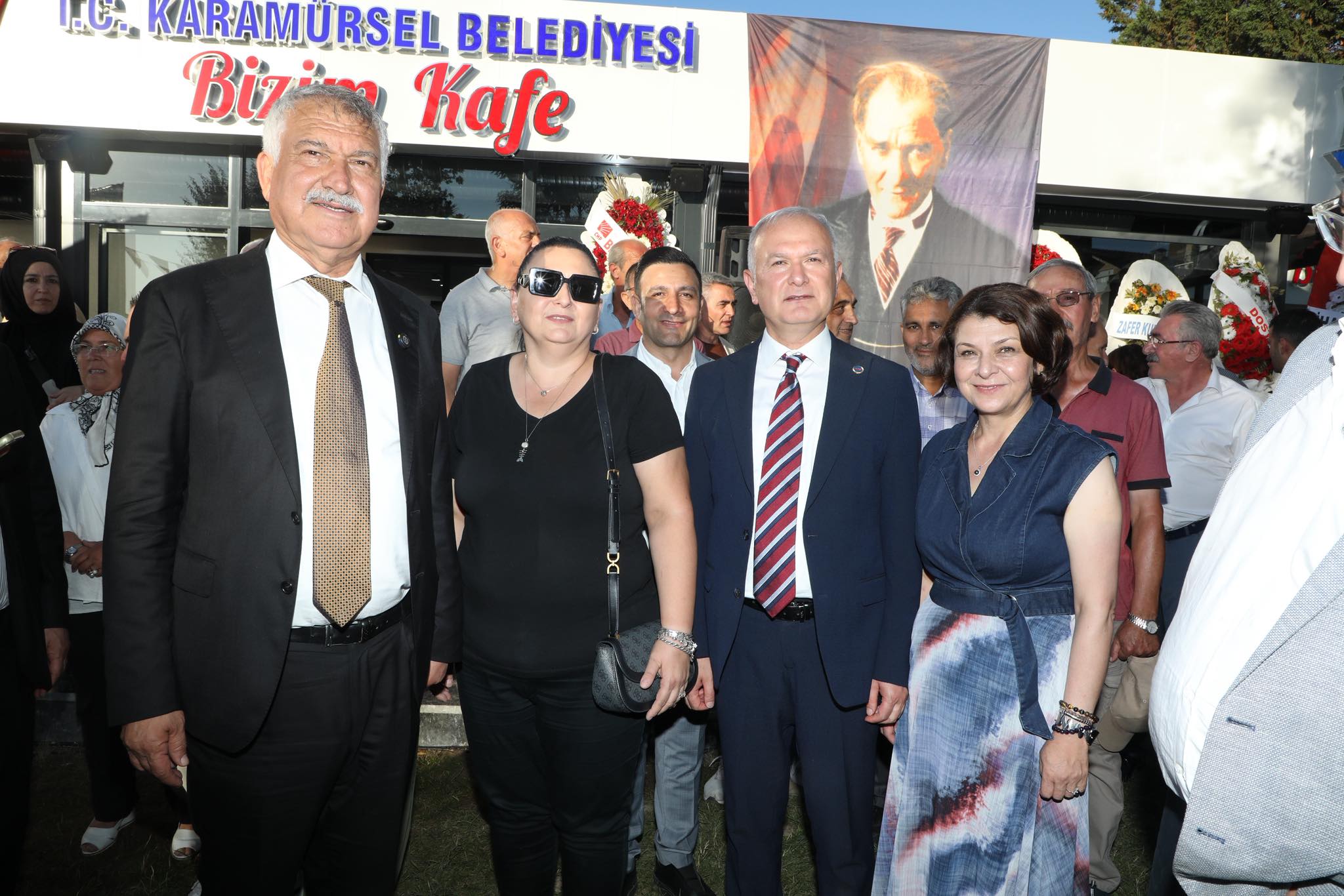 Karamürsel Belediyesi, ilk sosyal tesis olan Bizim Kafe'yi açtı<