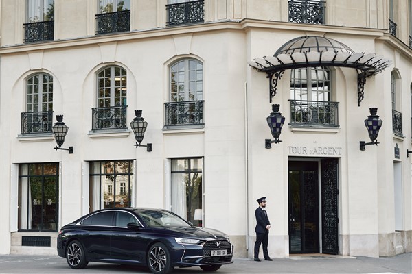 DS Automobiles, Paris’te Tour d’Argent restoranın yeniden açılışına destek oluyor