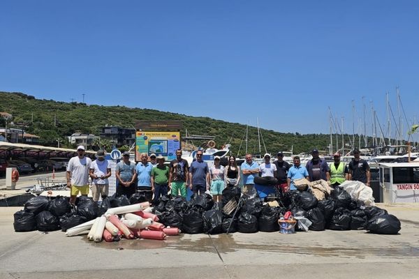 Teos Marina Dünya Çevre Haftası'nda bir kez daha sahadaydı<