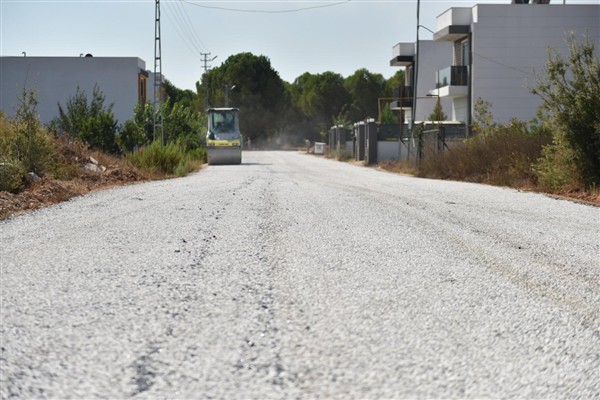 Kepez Belediyesi'nden Odabaşı Mahallesi’ne asfalt çalışması<