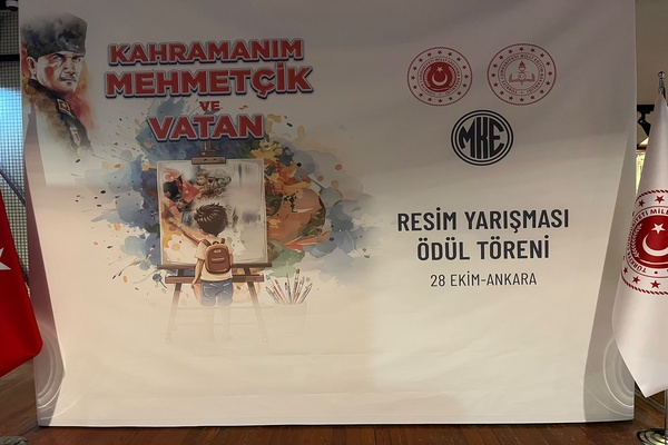 Kahramanım Mehmetçik ve Vatan yarışmasının ödülleri verildi<