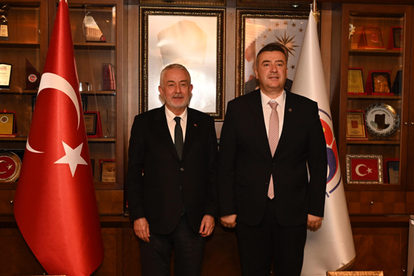 Başkan Başdeğirmen, Eğirdir Belediyesi'ni ziyaret etti<