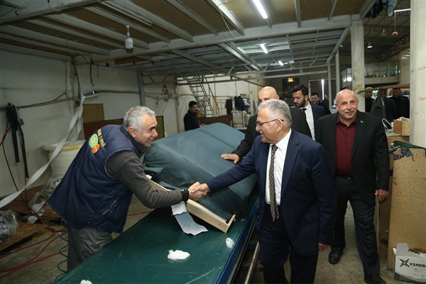 Başkan Büyükkılıç'tan fabrika ziyareti<