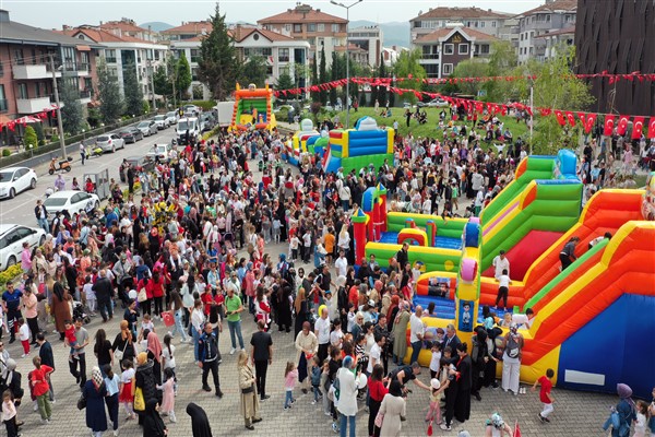 Yalova Belediyesi, yürüttüğü faaliyetleri kamuoyu ile paylaştı<