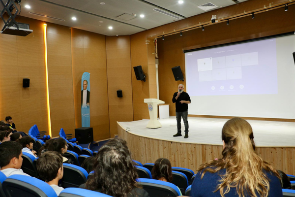 Kaş 1. Kitap Günleri başladı<