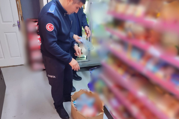 Bodrum’da zabıta ekiplerinin denetimleri sürüyor <