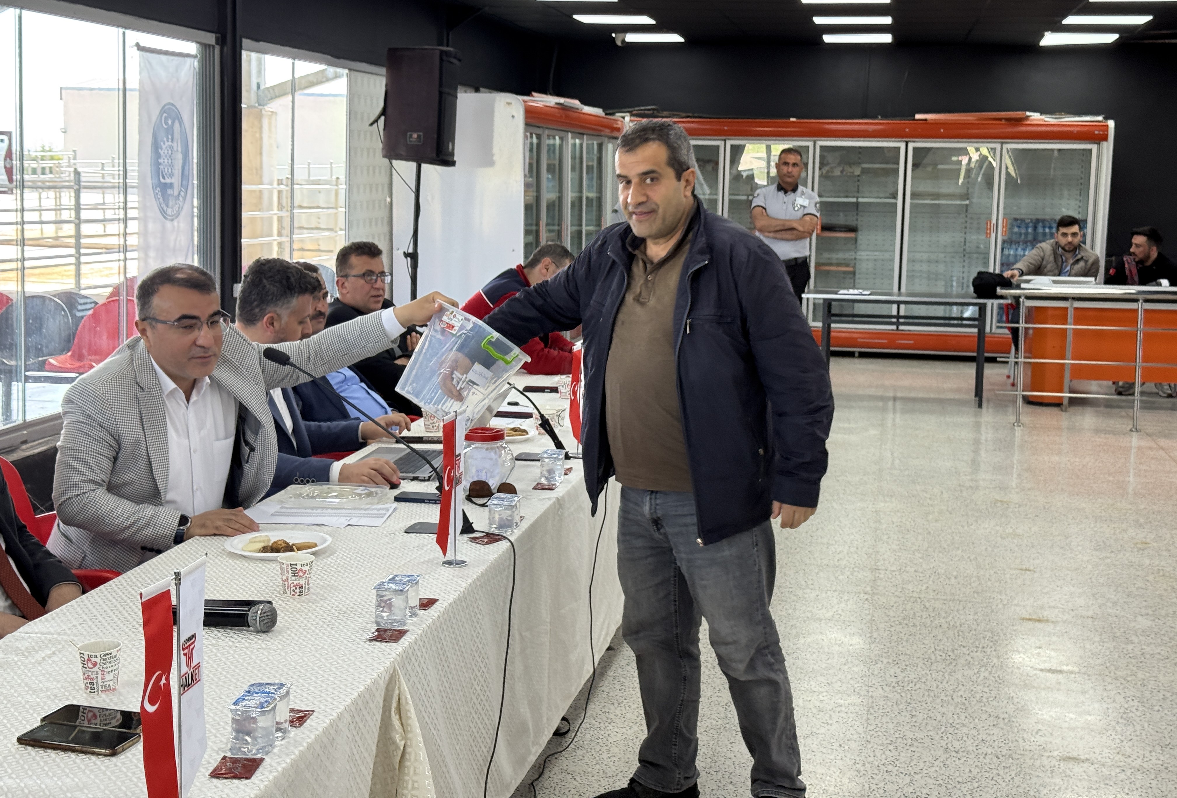 Çorum'da kurbanlık satışın yerleri kura ile belirlendi<