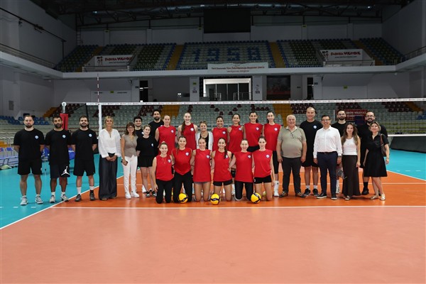Nilüfer Belediyespor Eker Kadın Voleybol Takımı hazırlıklara başladı<