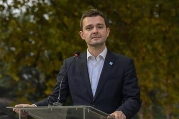 Kuzey Makedonya Dışişleri Bakanı Mucunski’den Avusturya’ya resmi ziyaret<