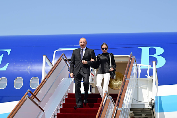 Azerbaycan Cumhurbaşkanı Aliyev, Kırgızistan'da<