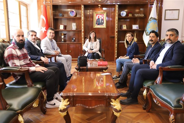 İşitme engellilerden DBB’ye ziyaret<