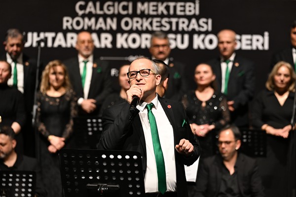 Yıldırım'da ‘Çalgıcılar Mektebi Roman Orkestrası’ konseri düzenlendi