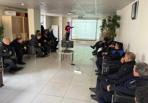 Batman'da “Kumar Bağımlılığı” konulu eğitim programı düzenlendi