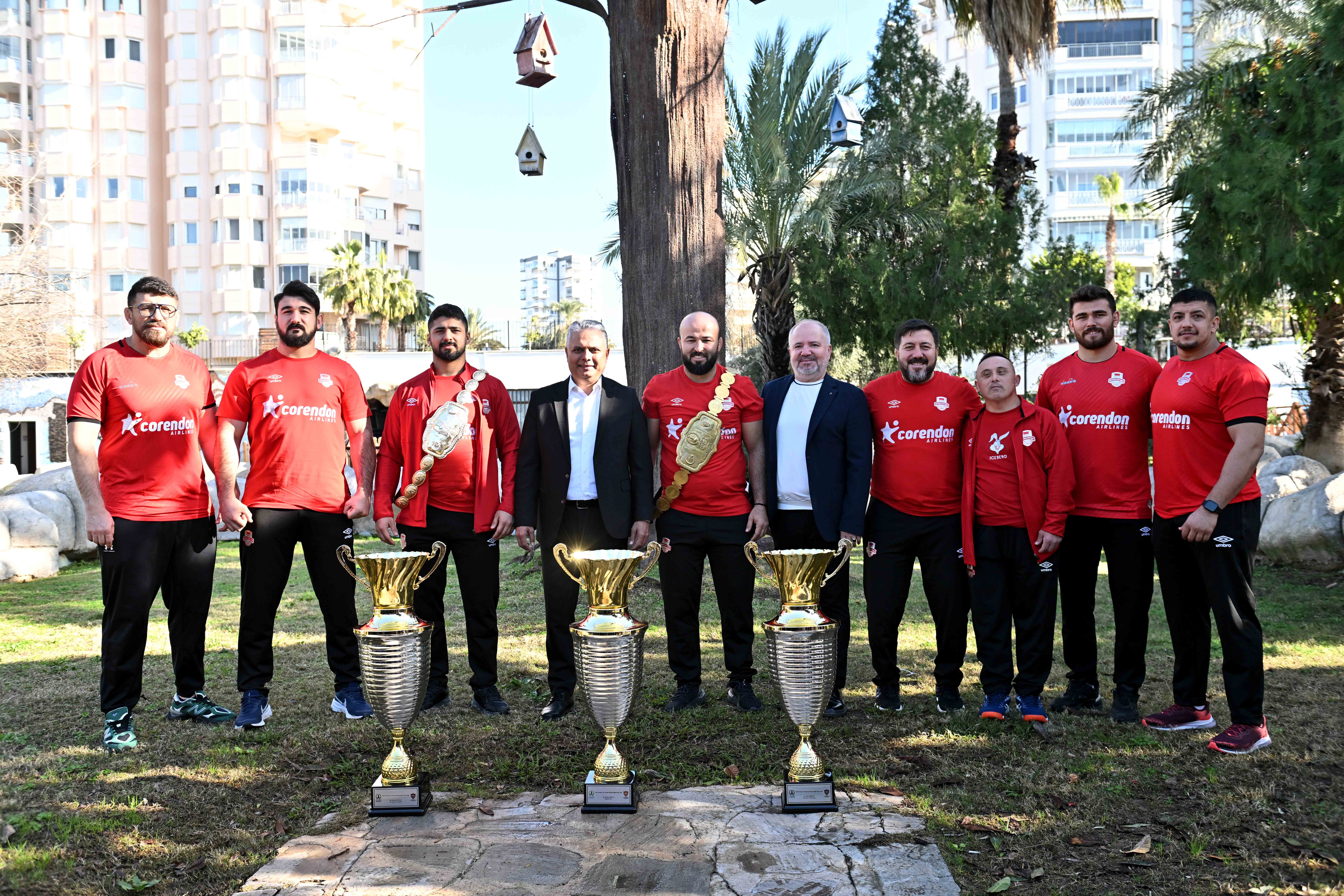 Antalya Muratpaşa Belediyesi Spor Kulübü'nün görev dağılımı düzenlendi <