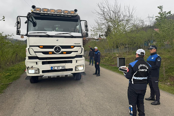 Ordu’da ağır tonajlı araçlara yönelik denetimler yoğunlaştırıldı<