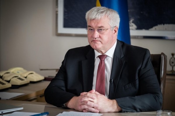 Sybiha: Dostumuz Angola, Kiev için 75 jeneratör sağladı<